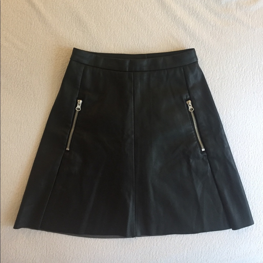 H&M Black Skirt with Zipper Details